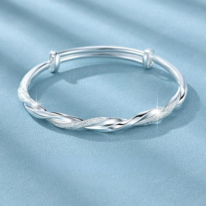 Elegant Mobius Loop Jewelry – Minimalist Fashion Gift for Women