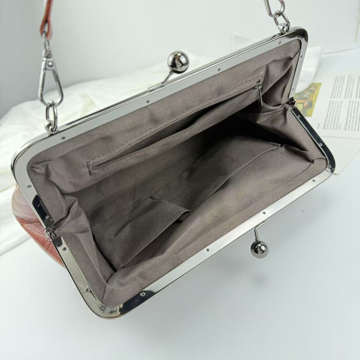 2026 New  Elegant Waterproof Women’s Leather Kiss-Lock Tote Handbag